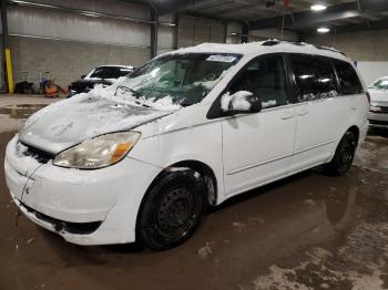  Salvage Toyota Sienna