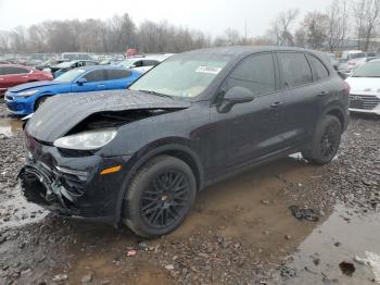  Salvage Porsche Cayenne