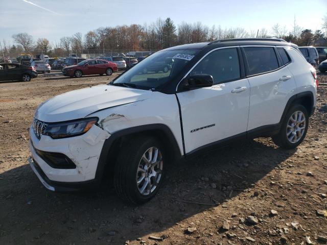  Salvage Jeep Compass