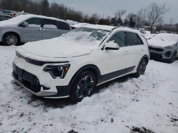  Salvage Kia Niro