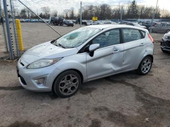  Salvage Ford Fiesta