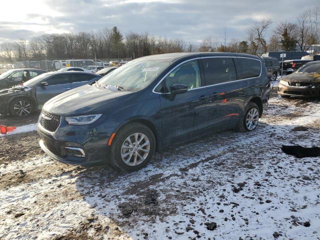  Salvage Chrysler Pacifica