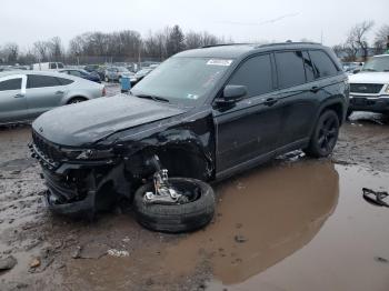  Salvage Jeep Grand Cherokee