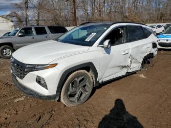  Salvage Hyundai TUCSON
