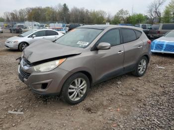  Salvage Hyundai TUCSON