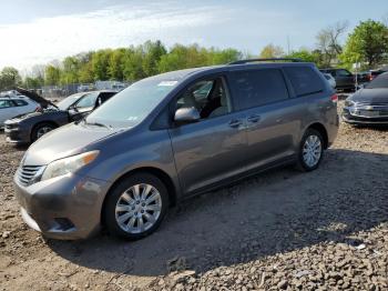  Salvage Toyota Sienna