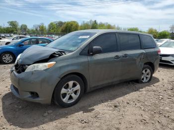  Salvage Toyota Sienna