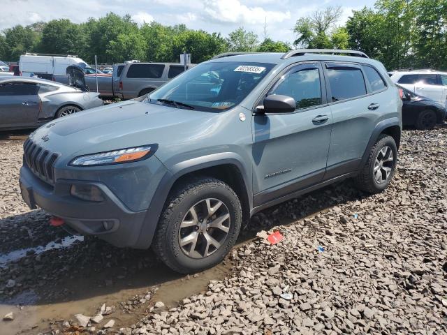  Salvage Jeep Cherokee