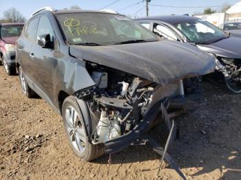  Salvage Hyundai TUCSON