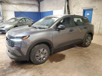  Salvage Nissan Kicks