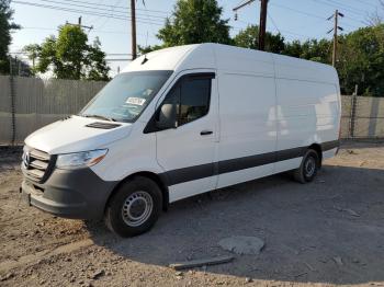  Salvage Mercedes-Benz Sprinter