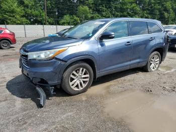  Salvage Toyota Highlander