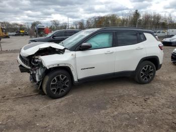  Salvage Jeep Compass