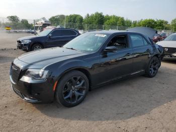 Salvage Chrysler 300