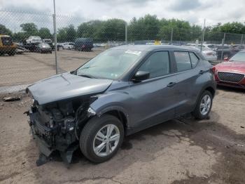  Salvage Nissan Kicks