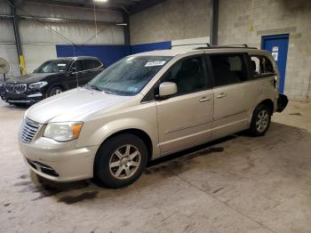  Salvage Chrysler Minivan