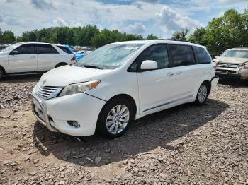  Salvage Toyota Sienna