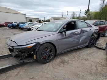  Salvage Hyundai ELANTRA
