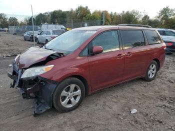  Salvage Toyota Sienna