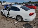 Volkswagen Passat S Image 4