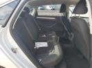 Volkswagen Passat S Image 12