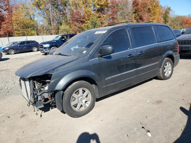  Salvage Chrysler Minivan