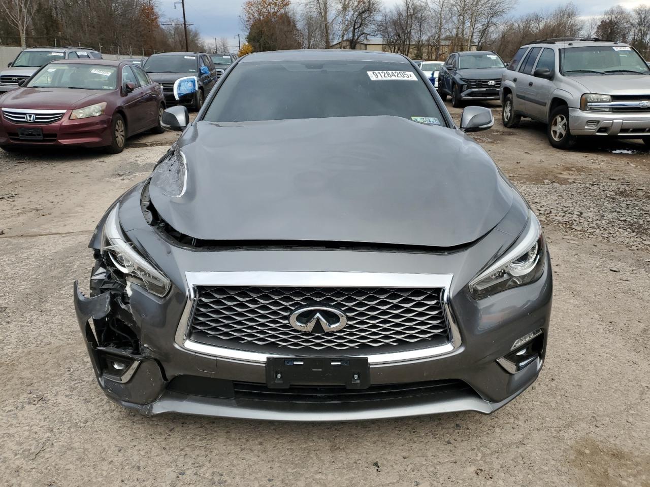 INFINITI Q50 Luxe Image 3