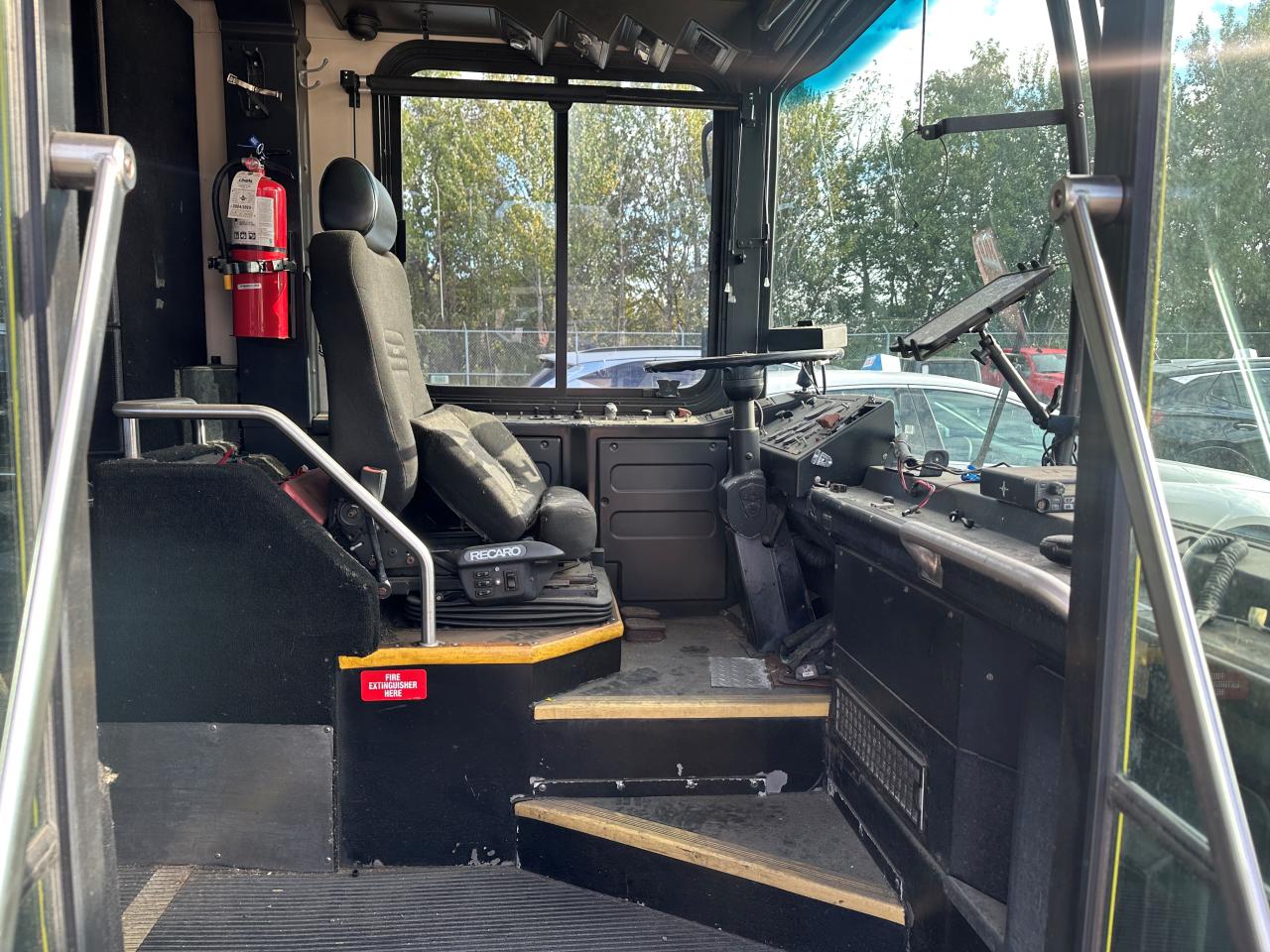 Gillig Transit Bu Low Image 10