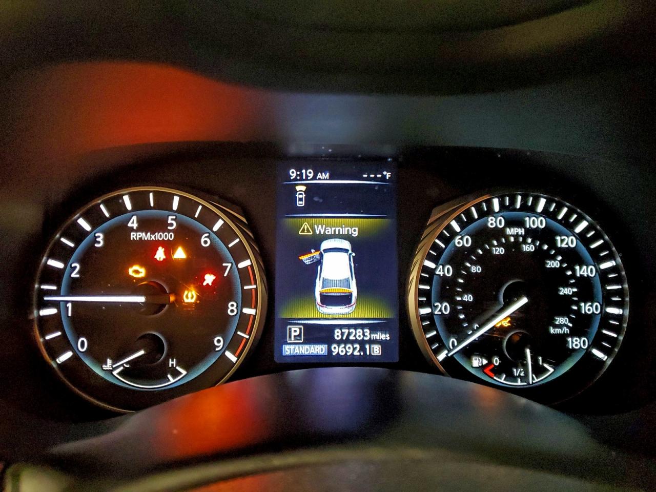 INFINITI Q50 Luxe Image 8