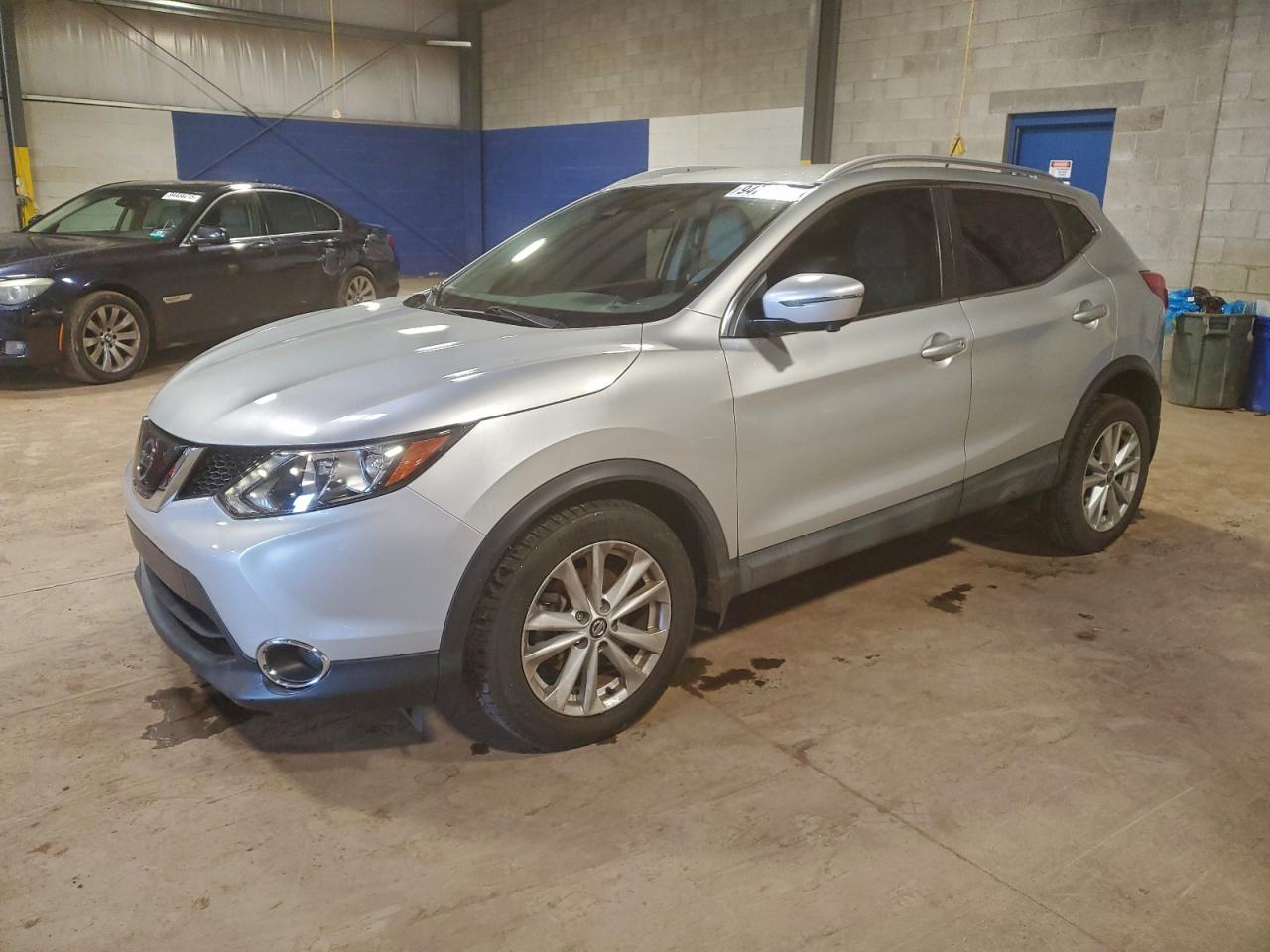 Nissan Rogue S Image 1