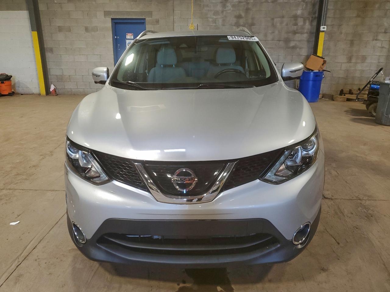 Nissan Rogue S Image 5