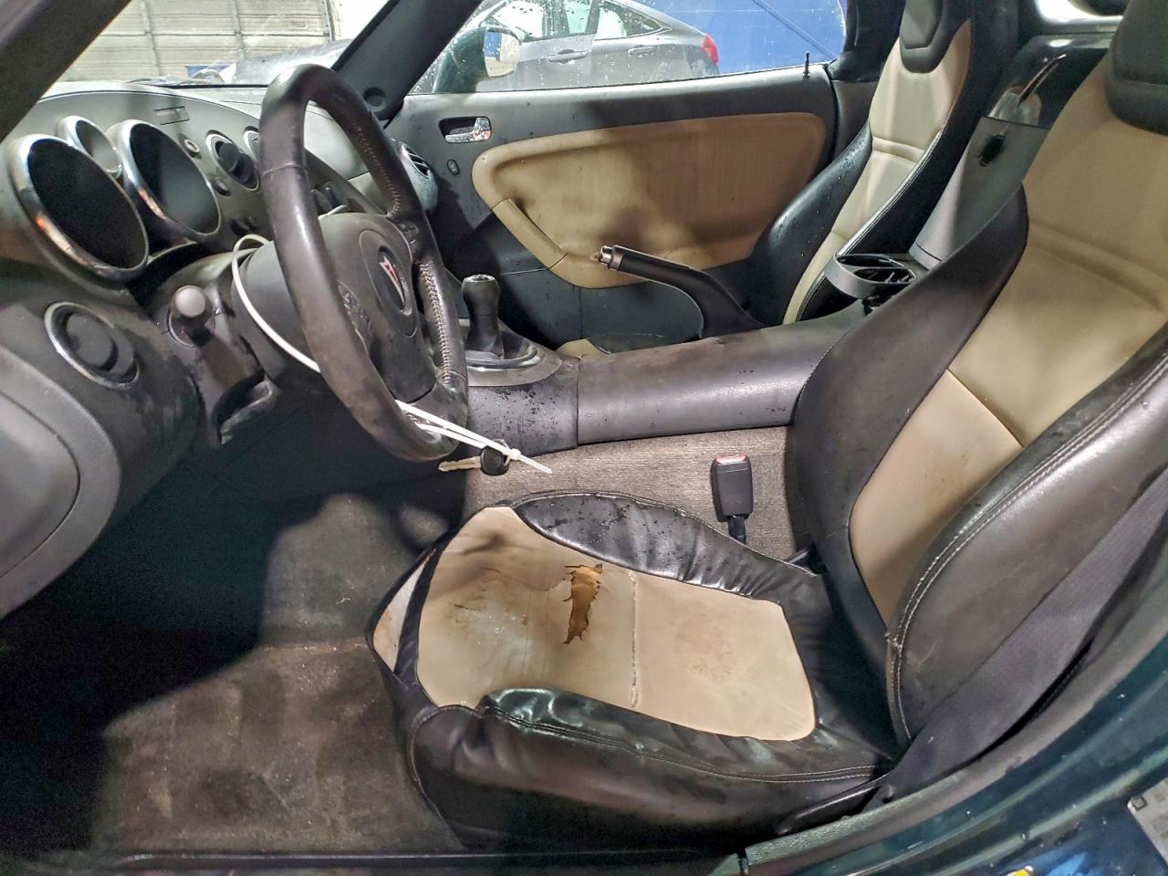 Pontiac Solstice Image 11