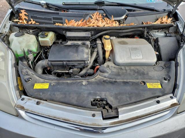 Toyota Prius Image 8