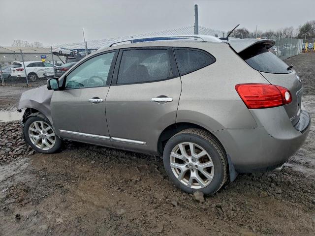 Nissan Rogue S Image 5