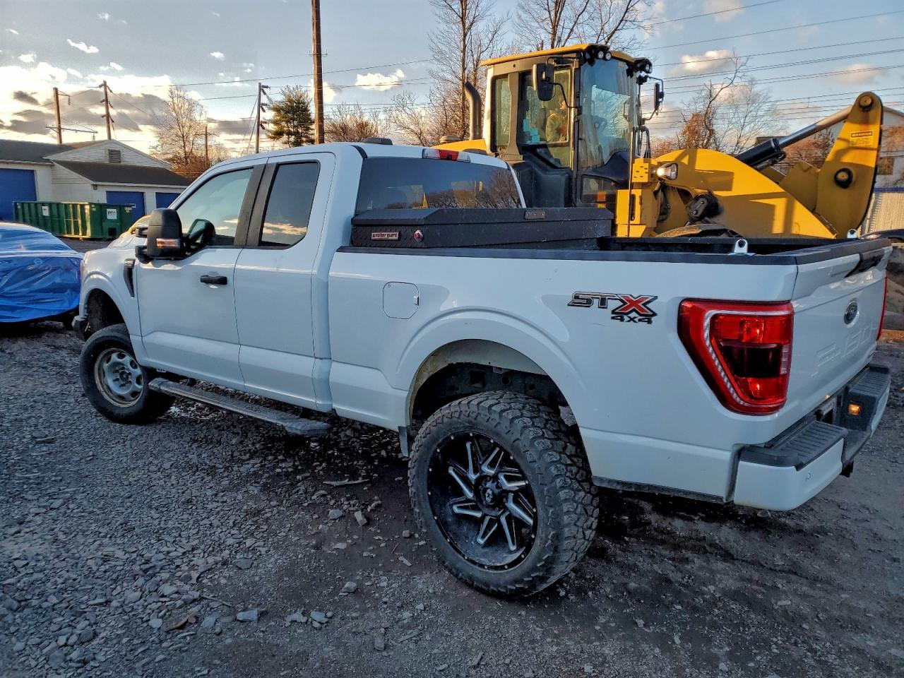 Ford F-150 Super Cab Image 5