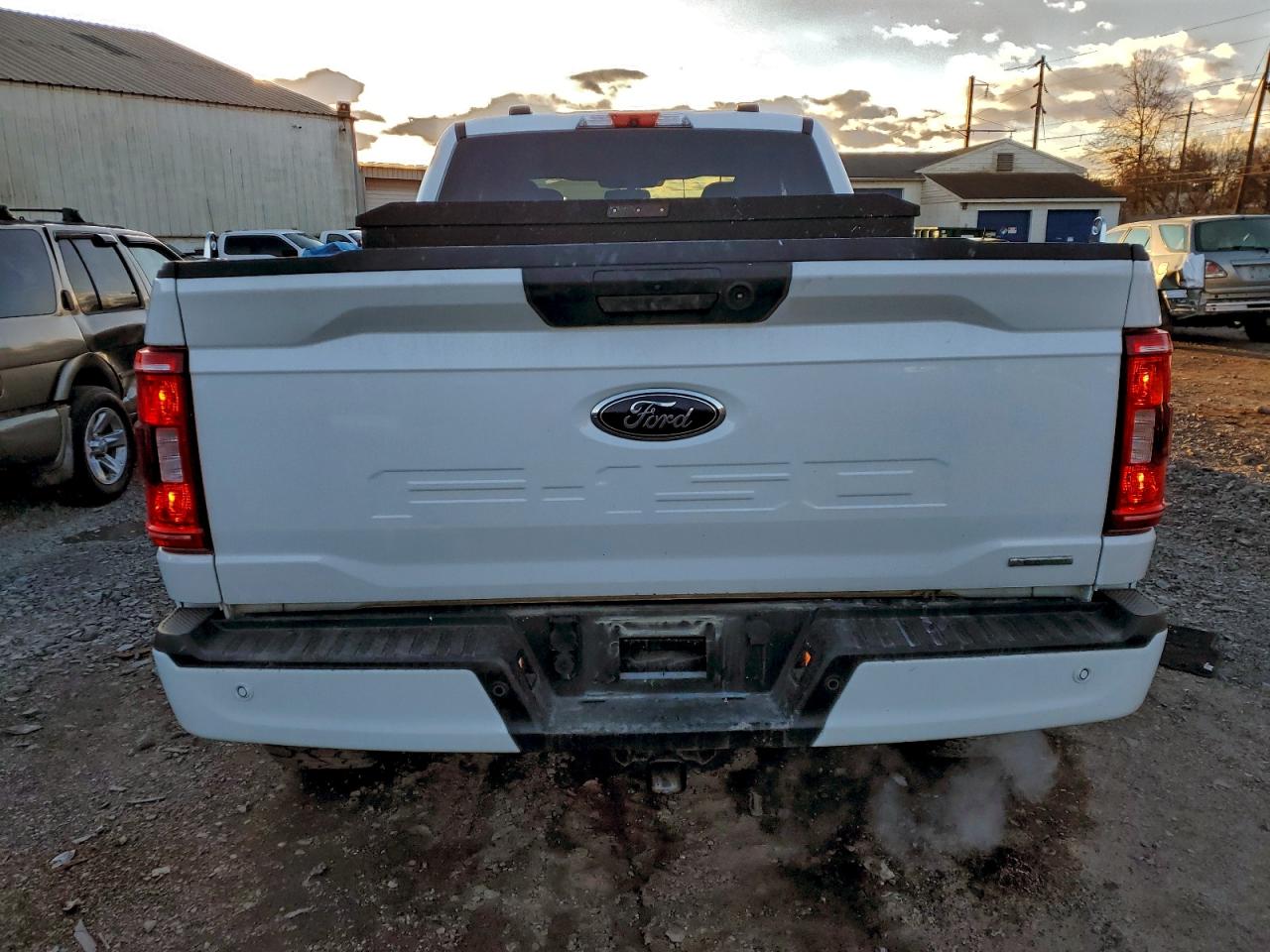 Ford F-150 Super Cab Image 12