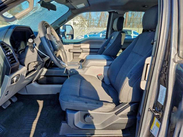 Ford F-150 Super Cab Image 8