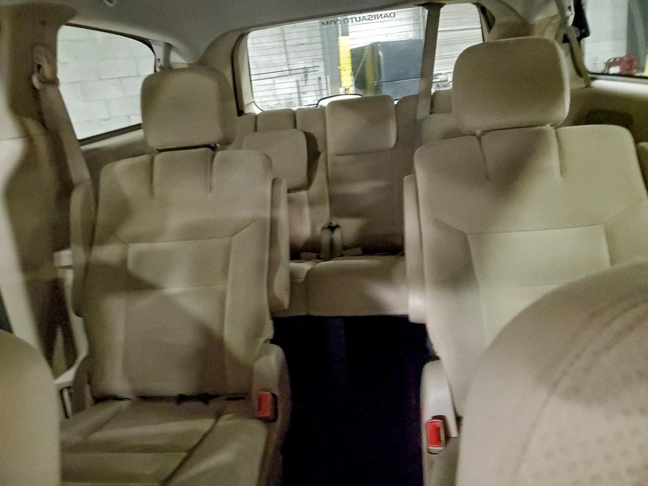 Dodge Caravan Sxt Image 2