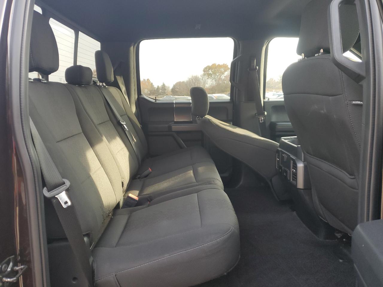 Ford F-150 Supercrew Image 9