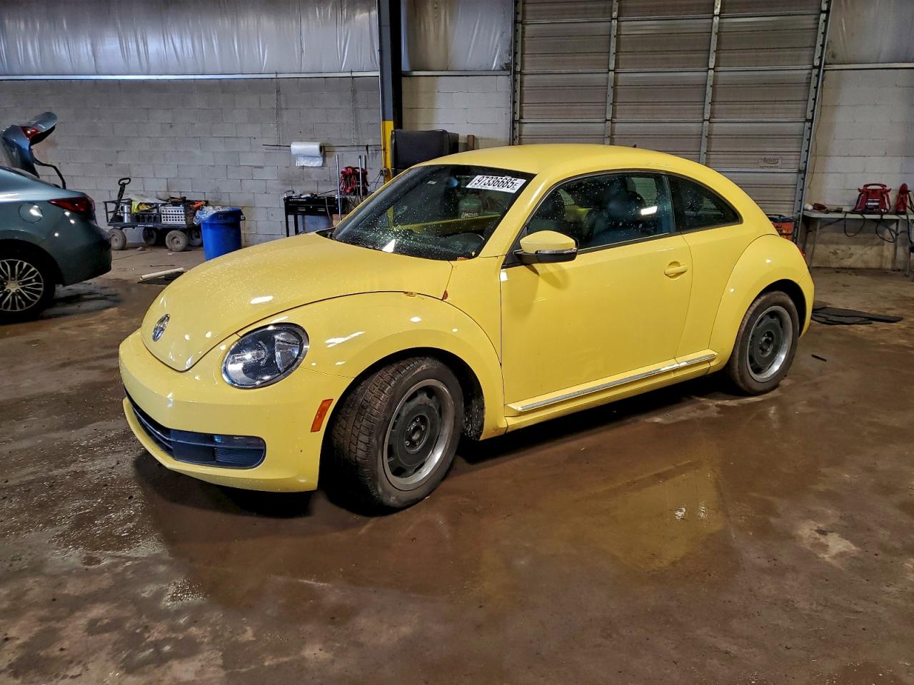Volkswagen Beetle Image 1