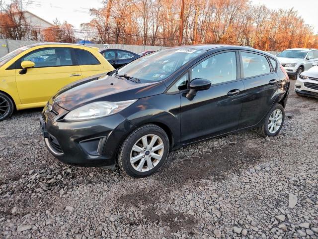  Salvage Ford Fiesta