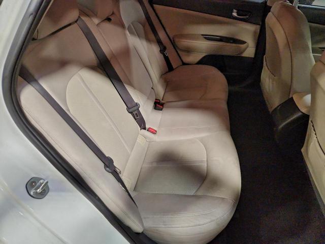 Kia Optima Lx Image 11