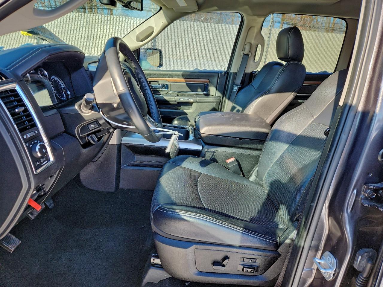 Ram 1500 Laramie Image 6