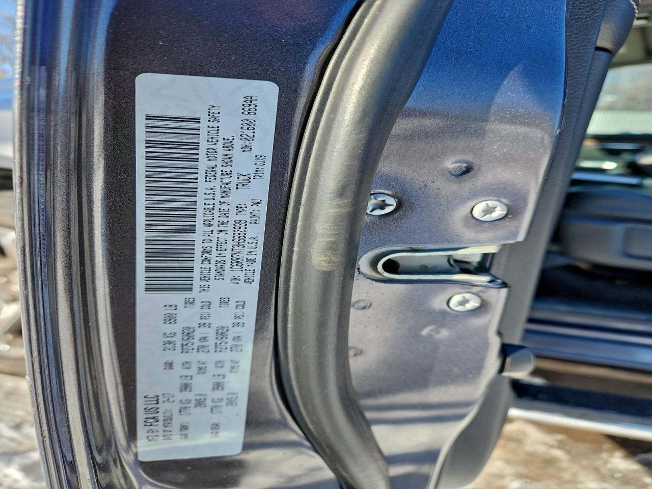 Ram 1500 Laramie Image 11