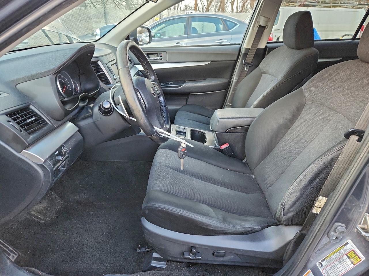 Subaru Outback 2.5i Premium Image 13