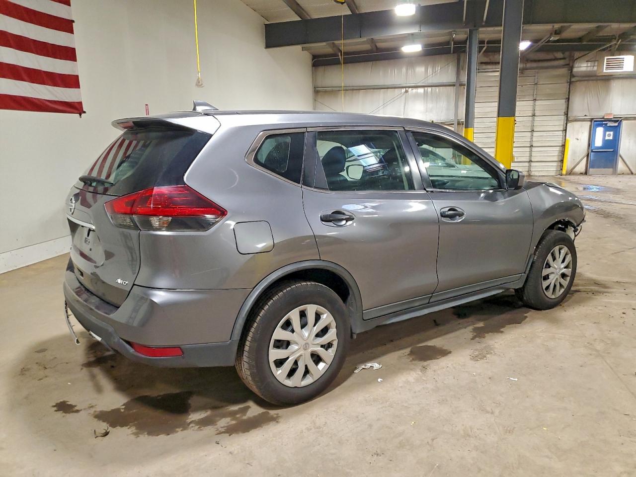 Nissan Rogue S Image 3