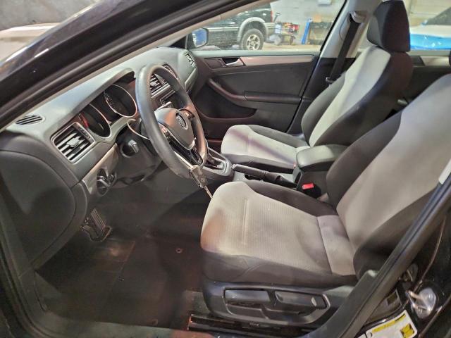 Volkswagen Jetta S Image 4