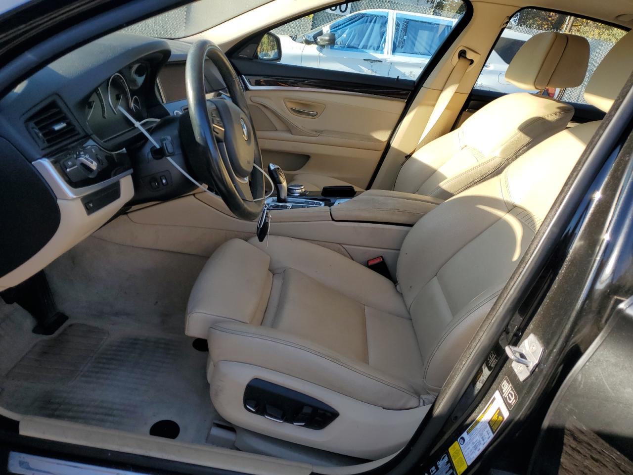 BMW 5 Series Xi Image 10