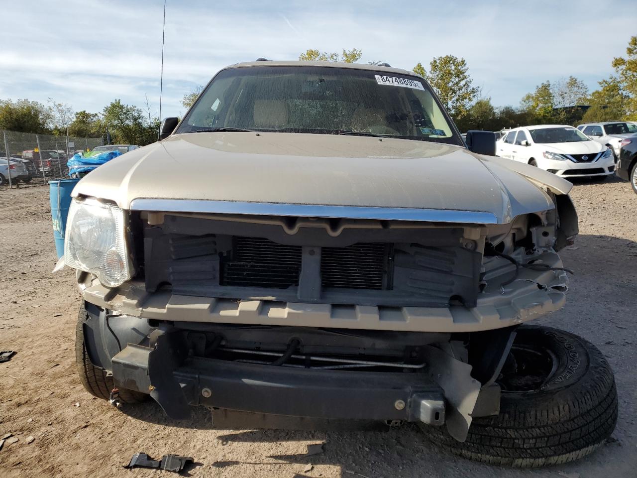 Ford Explorer Xlt Image 4