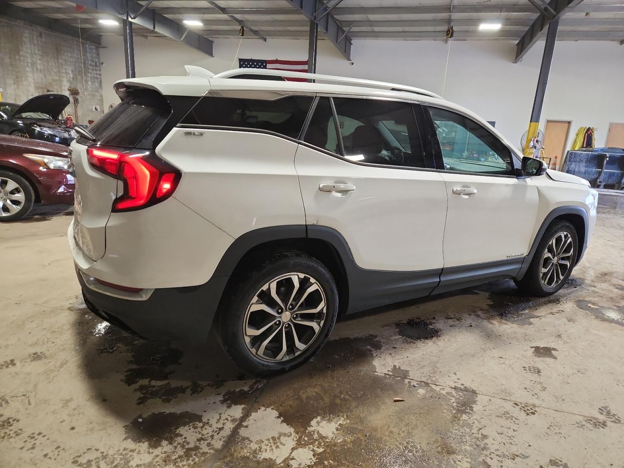 GMC Terrain Slt Image 2